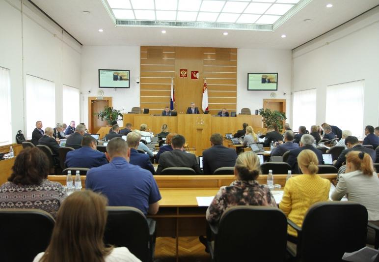 Законопроект, защищающий права обманутых дольщиков, обсудили в областном парламенте