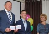 Личным наставником подростка-сироты стал вологодский губернатор Олег Кувшинников