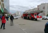 180 человек эвакуировались из крупного торгового центра в Вологодской области
