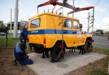 В Череповце на перекрестке Победы — Сталеваров установили милицейский УАЗик 