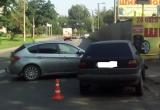 В Череповце местная автолюбительница устроила ДТП, в котором и пострадала