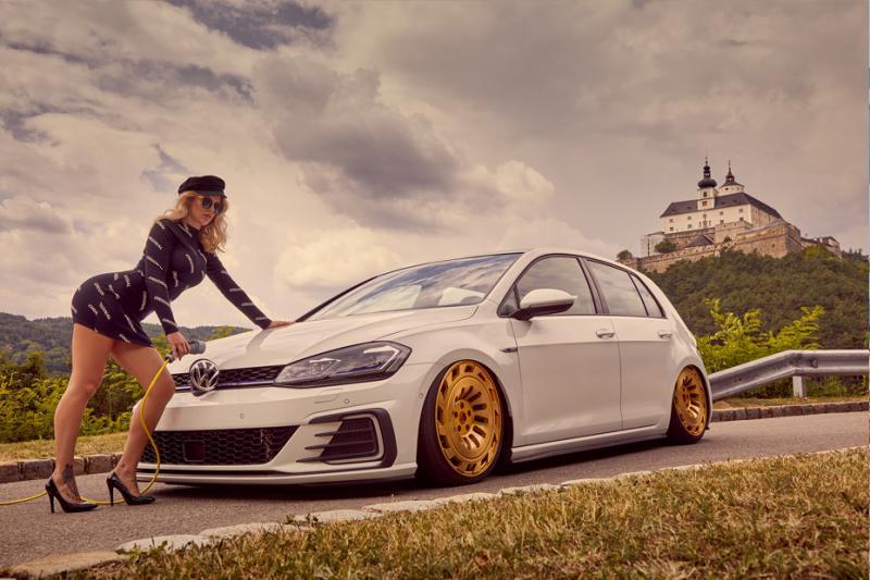 Машина: Volkswagen Golf GTE Машина: Volkswagen Golf GTE