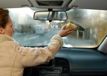 Причины запотевания автомобильных стекол