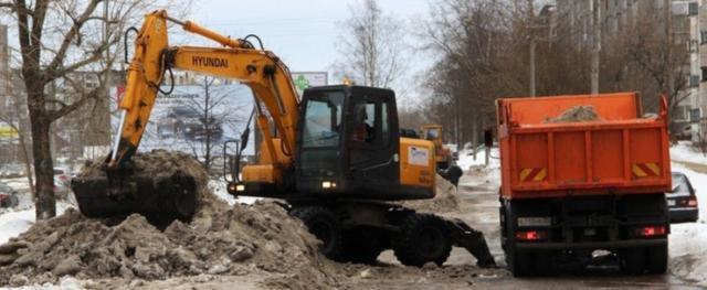 Более 100 тысяч кубов снега вывезли коммунальщики с улиц Череповца 