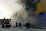 ТЦ «Лента» Алексея Мордашова полностью сгорел и обрушился (ВИДЕО)