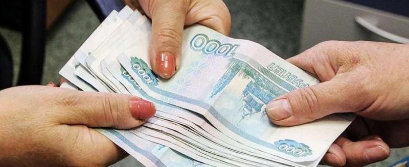 Под Новый год доверчивая череповчанка подарила мошенникам около 800 тысяч рублей