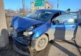 Молодой шофер пострадал в аварии на трамвайных путях в Череповце
