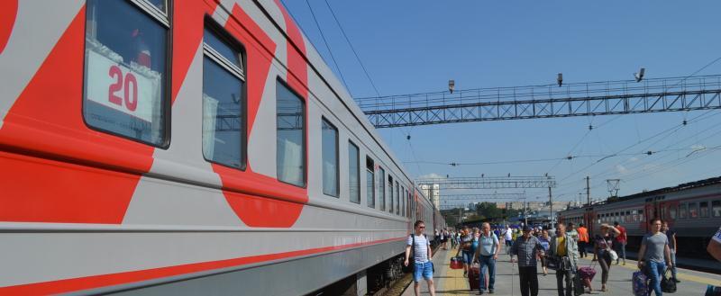 Более сотни дополнительных поездов запустят в России летом
