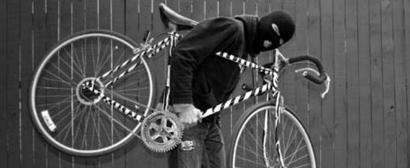 Вооруженный кусачками пьяный череповчанин похитил велосипед в одном из дворов Заречья
