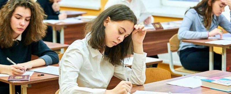 В Вологодской области только одна выпускница сдала ЕГЭ по обществознанию на 100 баллов