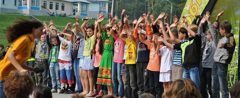Жителям Вологодчины не стоит ждать возвращения "родительских дней" в детских лагерях