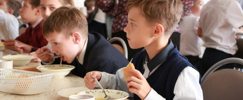 Череповецкие дети, оказавшиеся в сложных ситуациях, могут бесплатно и вкусно поесть