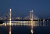 В Череповце впервые зажгли подсветку нового моста