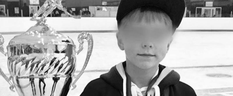 Юный российский хоккеист умер после попадания шайбы в область груди