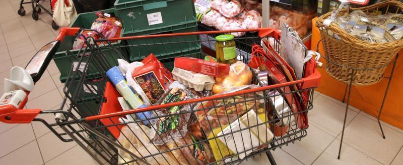 Молодая вологжанка украла из череповецкого супермаркета тележку с продуктами