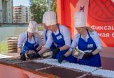 Полтонны на десерт – не предел: достижение череповецких кондитеров прославилось на всю Россию