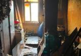 В Устюжне из загоревшегося деревянного дома спасли ребенка