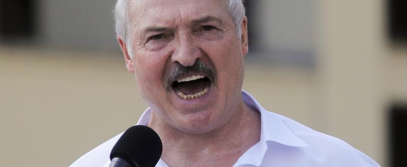 Лукашенко сожалеет о том, что разрешил белорусам выбирать президента страны
