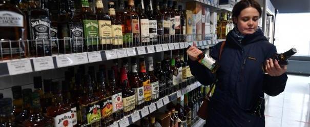 Россияне могут остаться без импортного алкоголя на Новый год