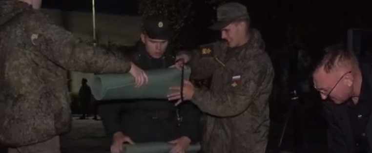 Мобилизованные вологжане, проходящие подготовку под Калининградом, получили коврики и спальные мешки