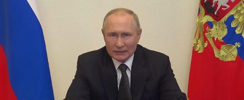 Путин ввел военное положение в четырех регионах России