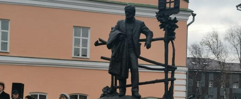 В областной столице открыли памятник писателю Василию Белову