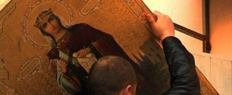 В Великоустюгском районе пьяный безбожник-рецидивист украл икону