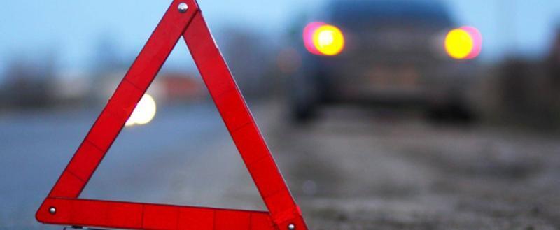 Три человека погибли после столкновения легковушки с грузовиком в Вологодской области
