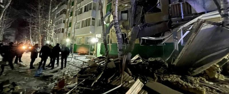 Увеличилось число погибших после взрыва газа в пятиэтажке Нижневартовска