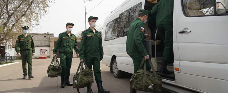 В России завершен осенний призыв на военную службу