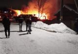 Два дома, баня, гараж и сараи сгорели в Шекснинском районе