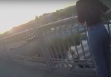 В Вологодской области молодой человек попытался спрыгнуть с моста после ссоры с девушкой
