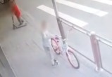 В Череповце шестилетний мальчик угнал чужой велосипед