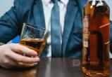 Нарколог рассказал, как снизить риск отравления при употреблении алкоголя 