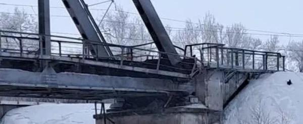 На железной дороге в Самарской области сегодня утром прогремел взрыв