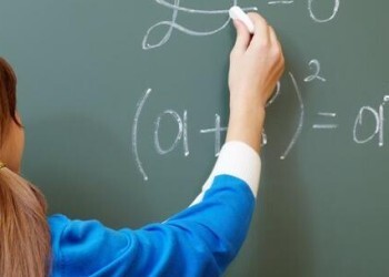 Больше половины школьников панически боятся математики 