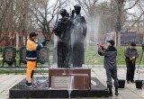 35-ти памятникам Череповца устроят «банный день»