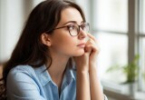 Когда мне было восемь, моя мама исчезла. Просто взяла и растворилась в воздухе.  