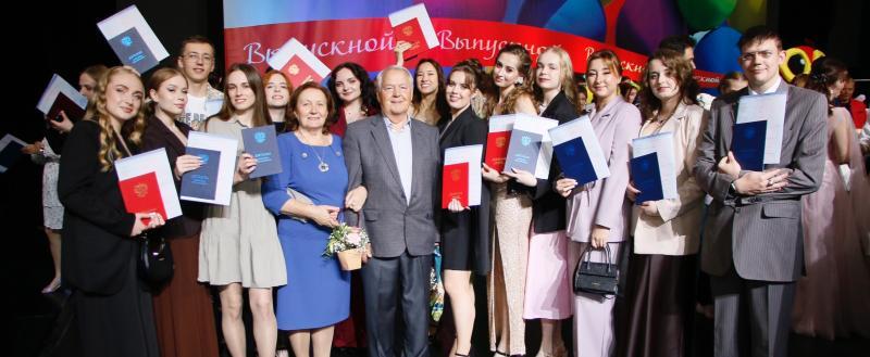 В 2025 году дипломы получили почти 1500 выпускников Череповецкого госуниверситета