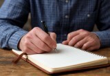 После свадьбы муж завел блокнот, чтобы записывать, кто сколько кому должен за продукты