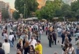 «Мы здесь и останемся»: переселенцы из Карабаха вышли на протест в Ереване