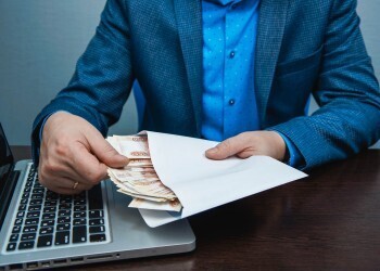 Вклады теряют вес: куда вложить деньги в 2025 году, чтобы не прогадать Вклады теряют вес: куда вложить деньги в 2025 году, чтобы не прогадать