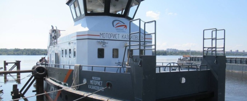 Череповец прокладывает курс: на воду спущен новый буксир «Моторист Казаковцев»