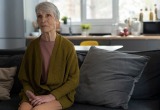 — Моим друзьям родители квартиры дарят, а ты ничего… — сын требовал помочь с автокредитом