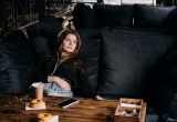 Ты все испортила! – муж решил научить меня, как вести себя с его коллегами, пришедшими в наш дом