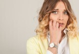 Муж позорит меня перед знакомыми тем, что завел страшную и неухоженную любовницу