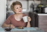 – Мужчина голодный вернётся, а ты со своими баночками возишься! –свекровь смахнула со стола мои заготовки
