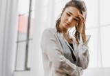 Попросили свекровь присмотреть за ребенком, а она привела кавалера и даже не смутилась