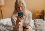 Подруга выходит замуж за богача и по смс запретила приходить на ее свадьбу