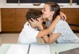 - И кто тут булочка?! - золовка ударила моего сына, который обозвал ее дочь пирожком